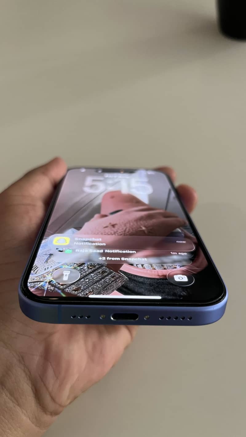 Apple iPhone 16 1