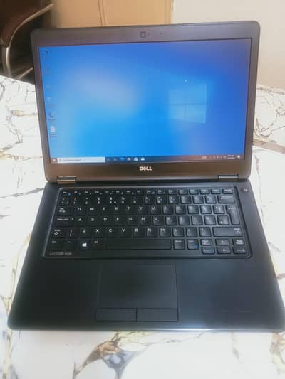 Dell Latitude core i5 5th gen 8gb ram 256gb SSD 1.5h plus