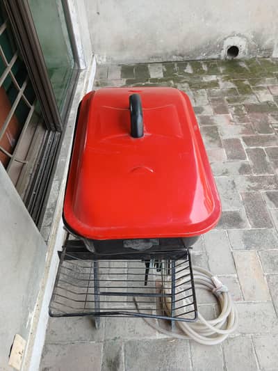 barbeque grill with cover and stand