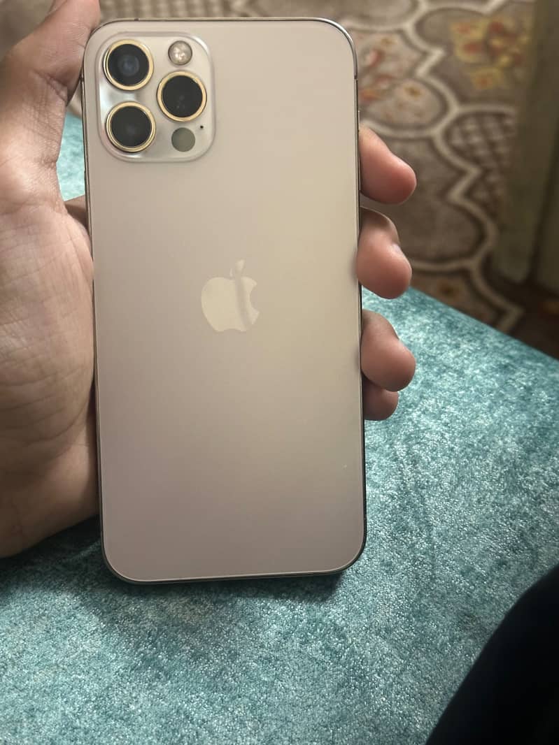 Apple iPhone 12 Pro 3