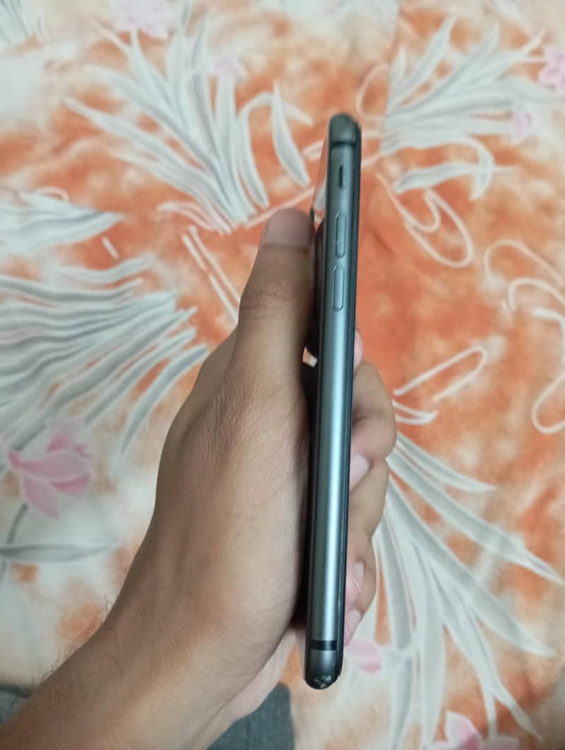Apple iPhone 8 2
