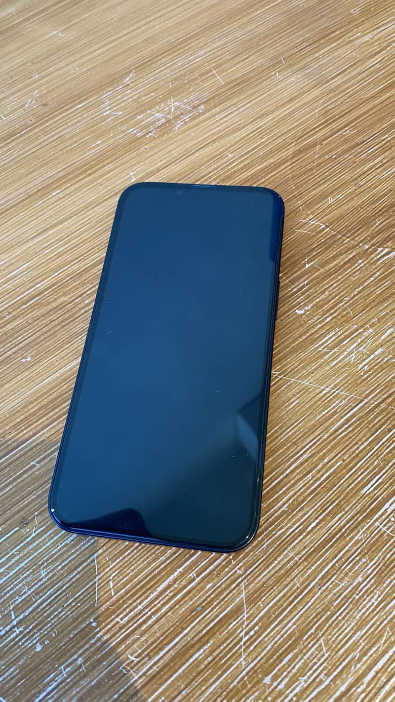 Apple iPhone 13 6
