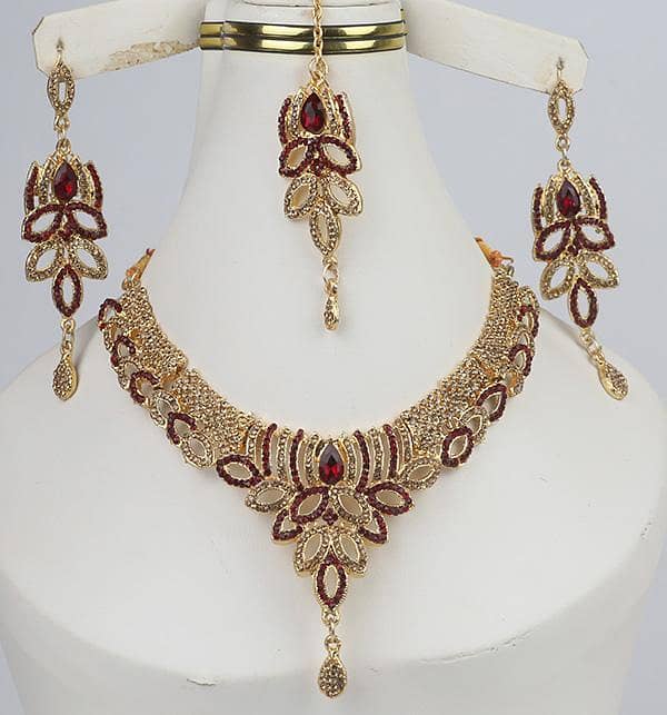 Necklace Set with Earrings and Maang Tikka for Girls and Ladies