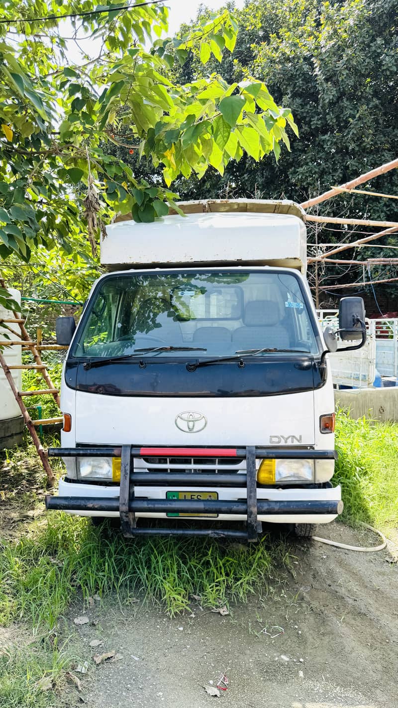 DYNA Pickup Van 2