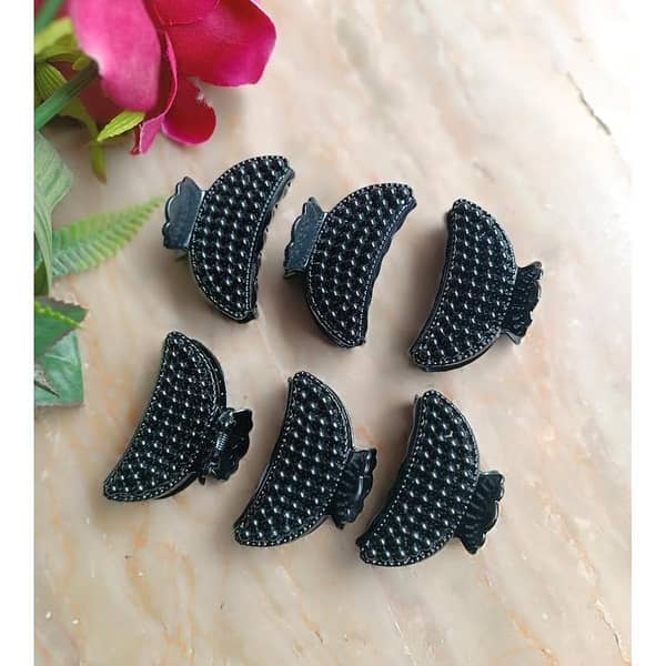 Hair Catcher: 6 Large Plastic Hair Clips for Girls