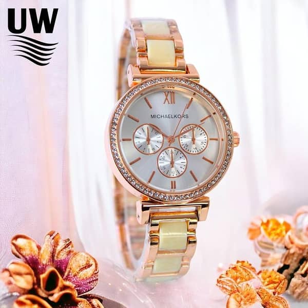 Luxury Women's Wrist Watch with Free Box – Quartz Ladies Chain Watch for Gifts