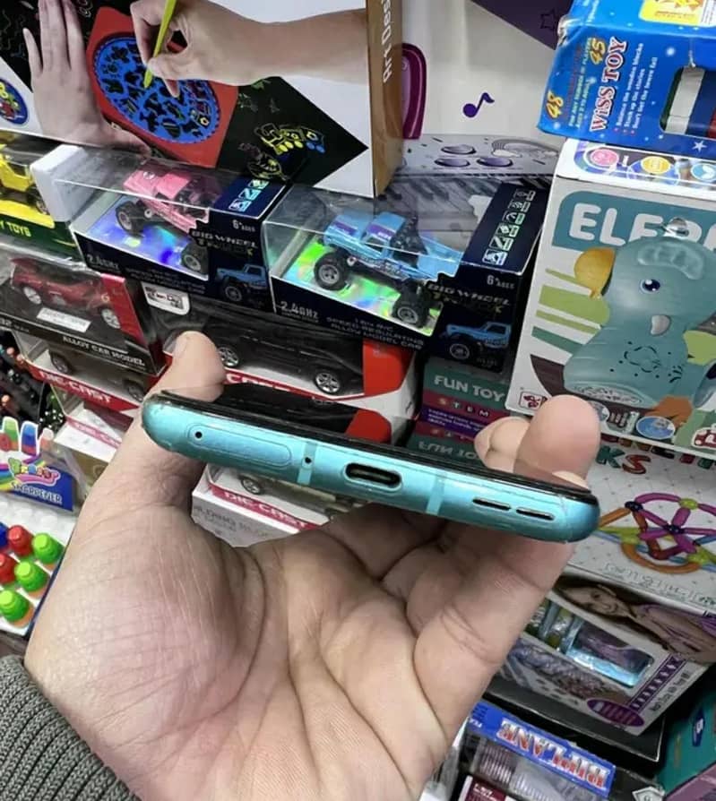 One Plus 8T 4