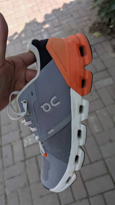 On Cloud (9 UK SIZE)