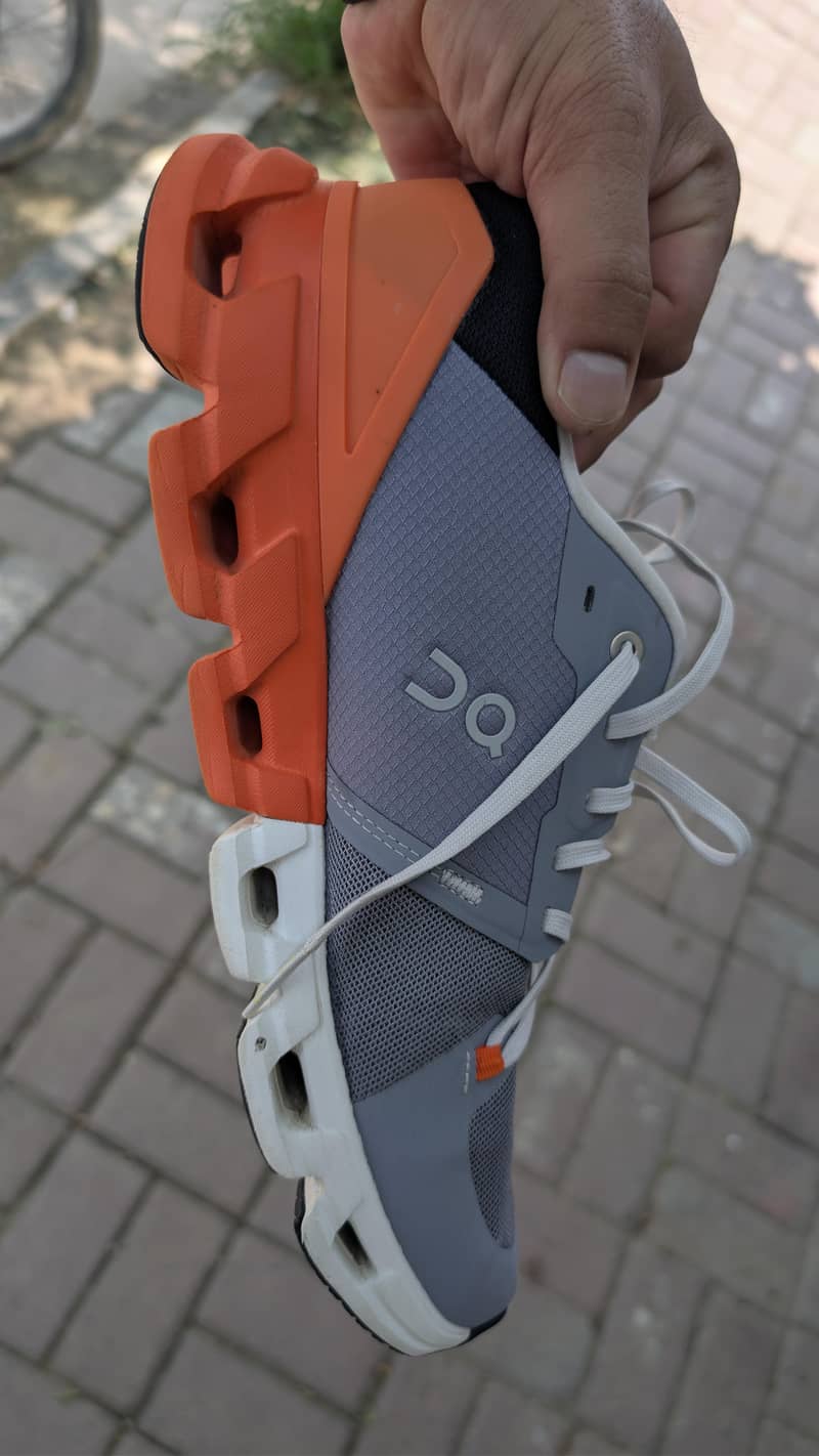 On Cloud (9 UK SIZE) 2