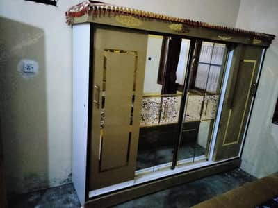 Almari Singar & Bed set