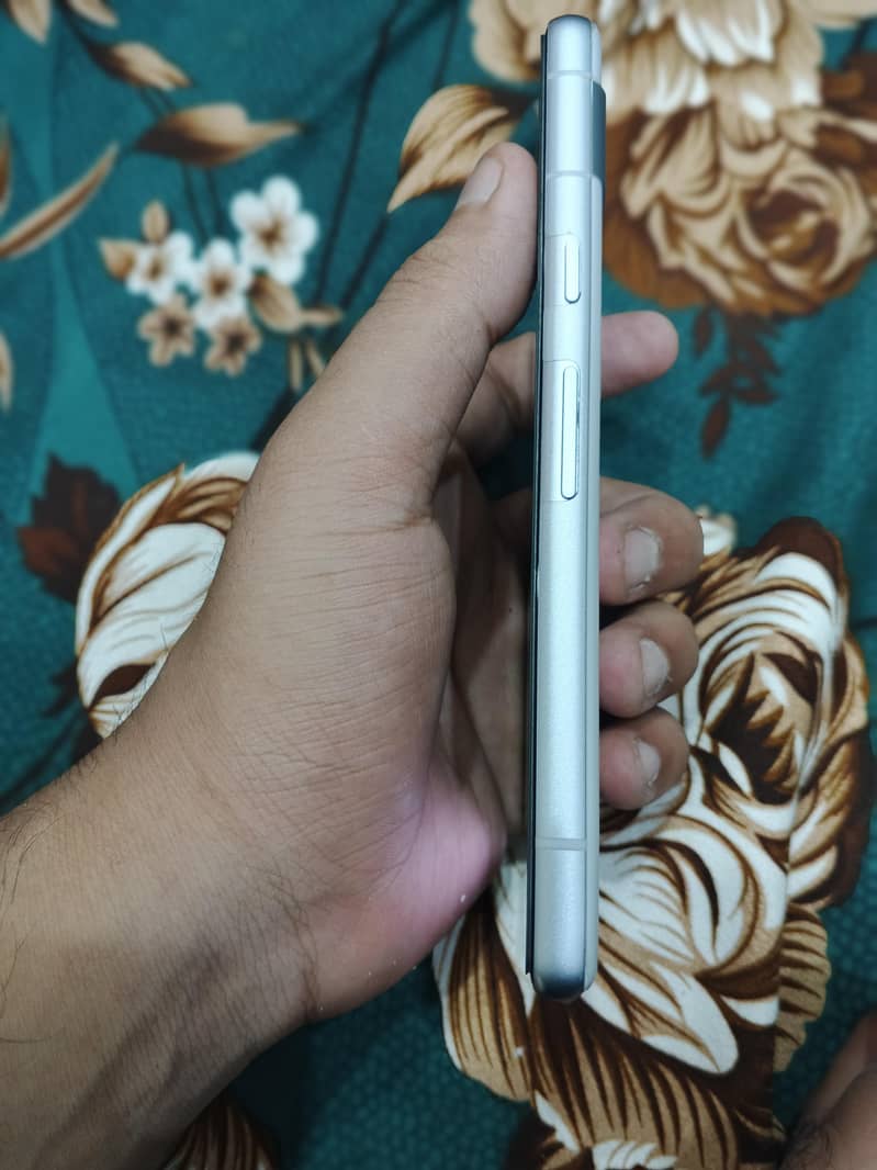 Google Pixel 7a 3