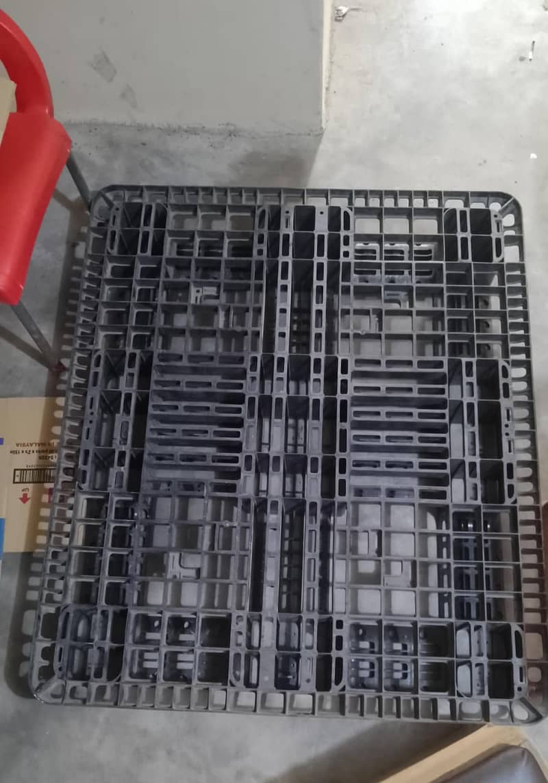 Plastic Pallets 2