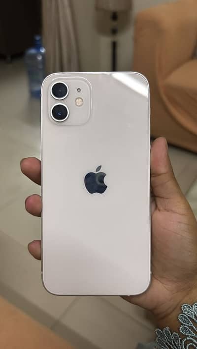 Apple iPhone 12