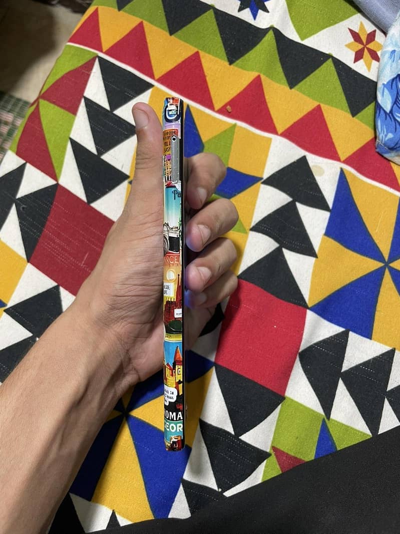 Sharp Aquos R2 2