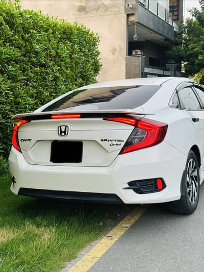 Honda Civic Oriel 1.8 i-VTEC CVT 2017