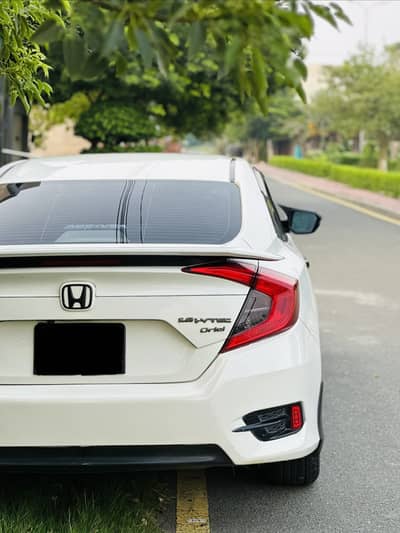 Honda Civic Oriel 1.8 i-VTEC CVT 2017