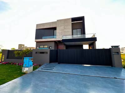 ONE KANAL BEAUTIFULL HOUSE AVAILABLE FOR RENT IN DHA PHASE 5