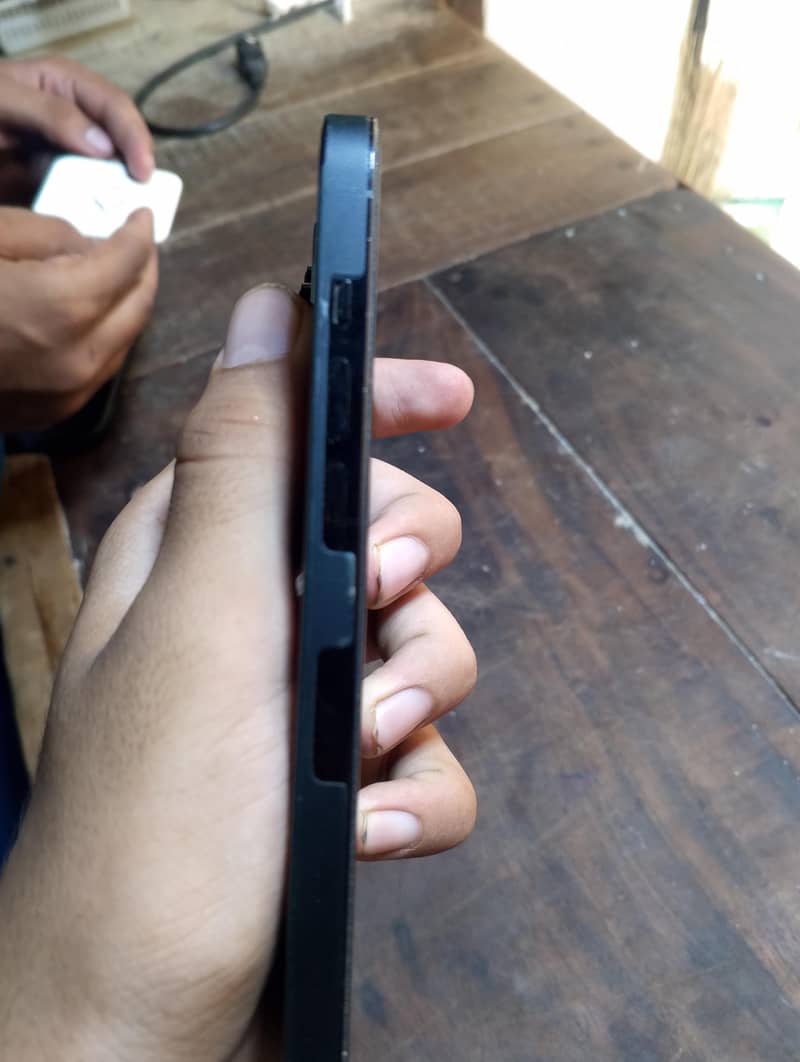 Apple iPhone 14 Pro 2