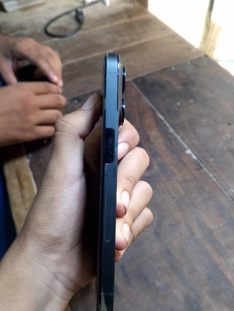 Apple iPhone 14 Pro 3