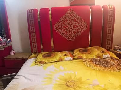 DOUBLE BED SET DRESSING SIDE TABLES RED SALE