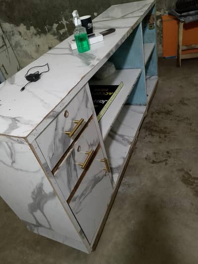 Counter For Mobile Shop