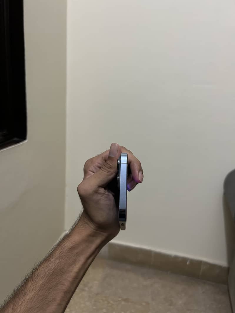Apple iPhone 13 Pro Max 5