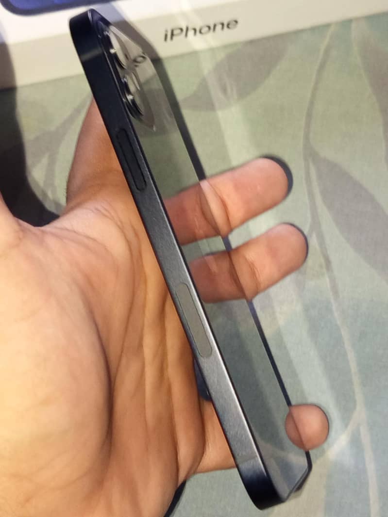 Apple iPhone 12 2