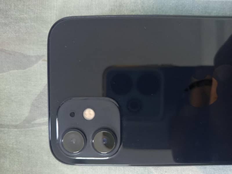 Apple iPhone 12 3
