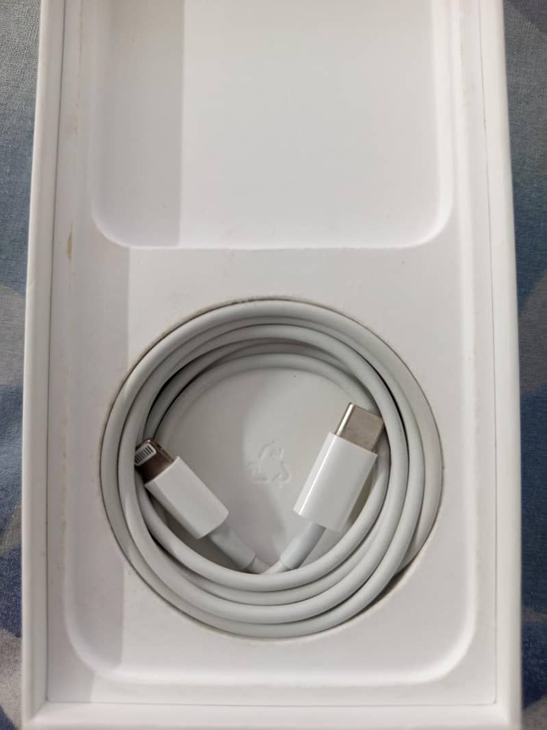 Apple iPhone 12 7
