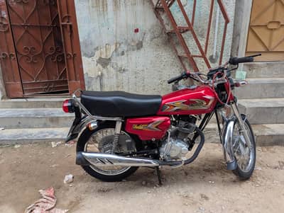 united 125