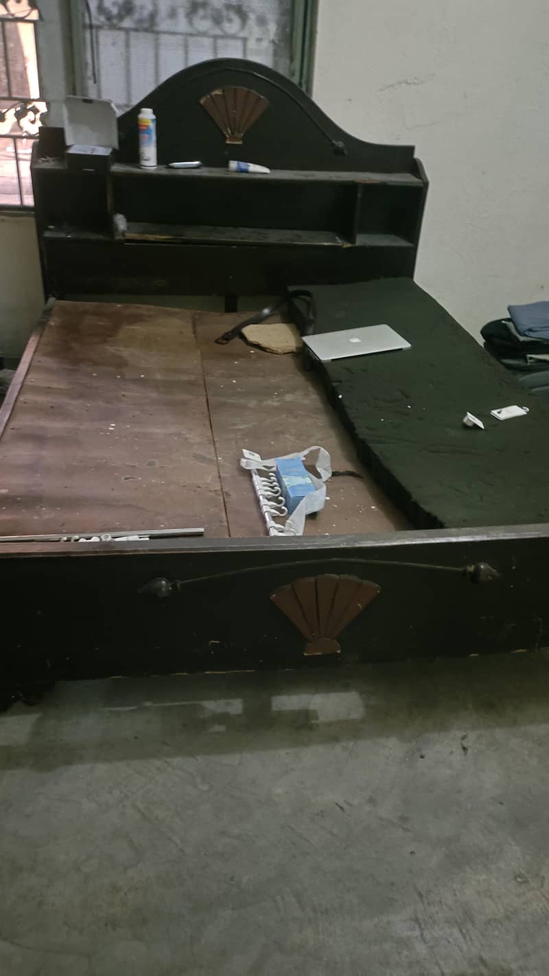 bed Available 0