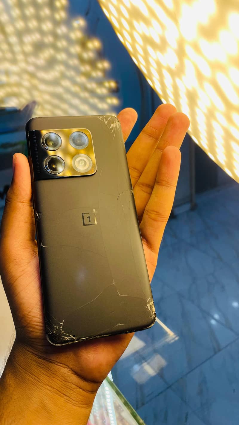 One Plus 10 Pro 3