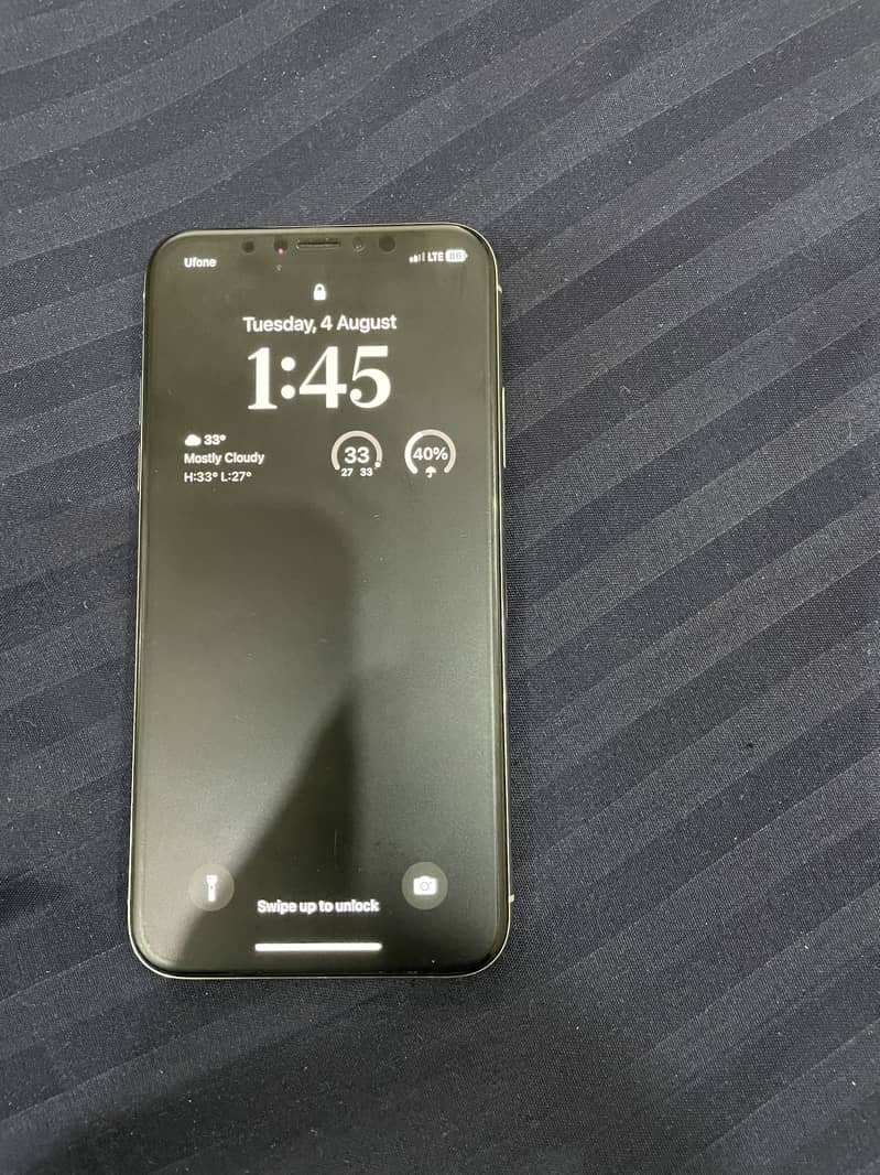 Apple iPhone X 4