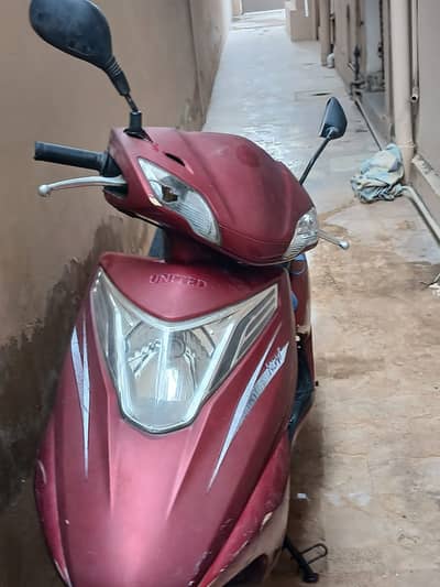 United Scooty 100CC