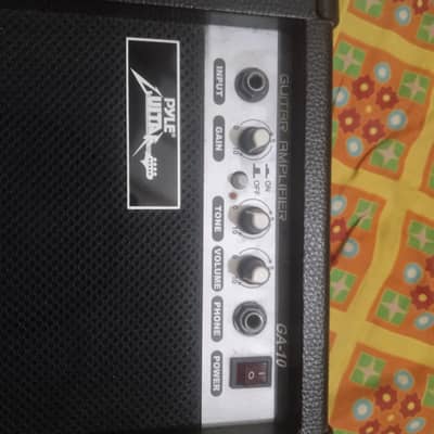 Pyle GA-10 Guitar Amplifier (10W)  Mdel: GA-10 Guitar Amplifier (10W)