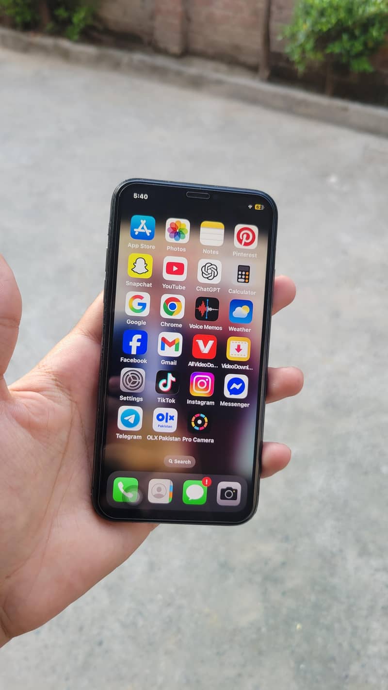 Apple iPhone X 0