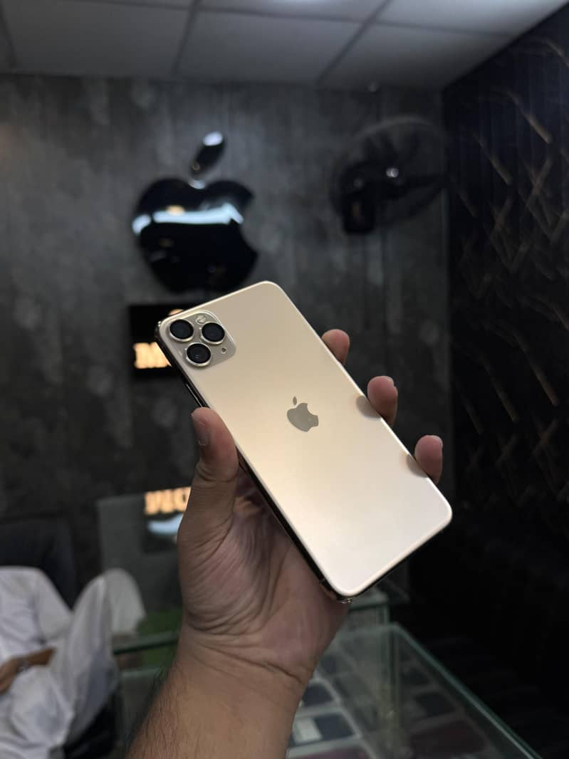 iPhone 11 Pro Max 5