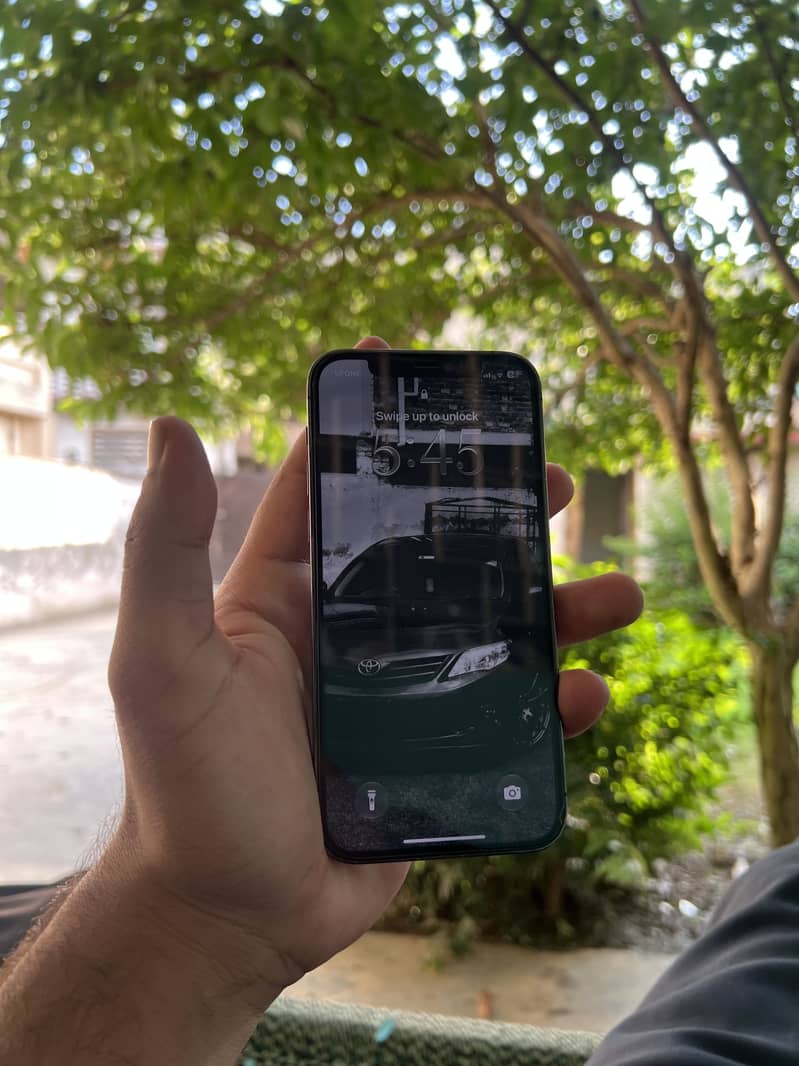 Apple iPhone 13 Pro 4