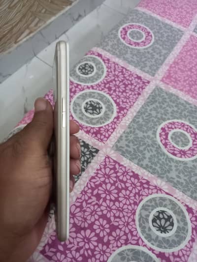 OPPO A37
