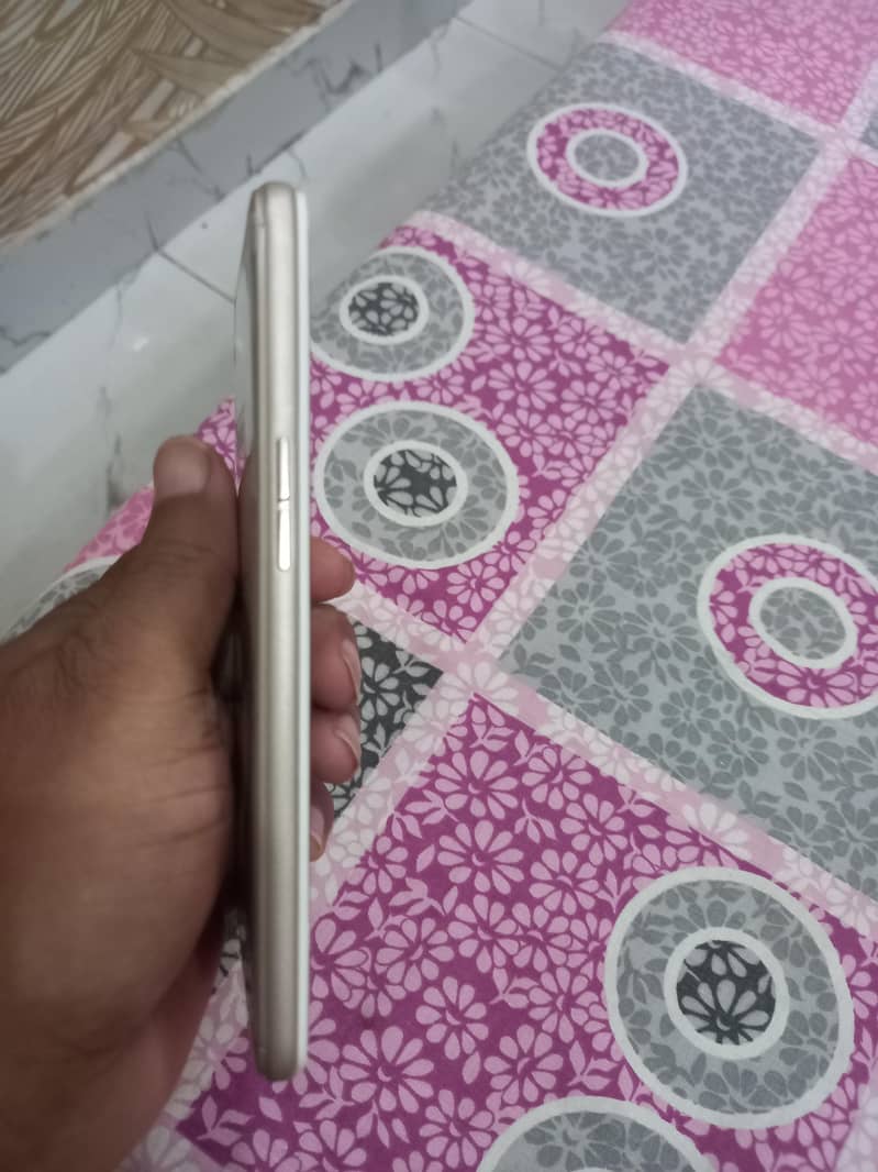 OPPO A37 0
