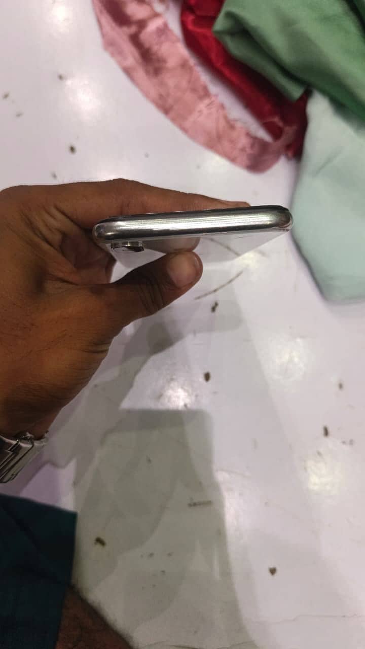 Apple iPhone X 5
