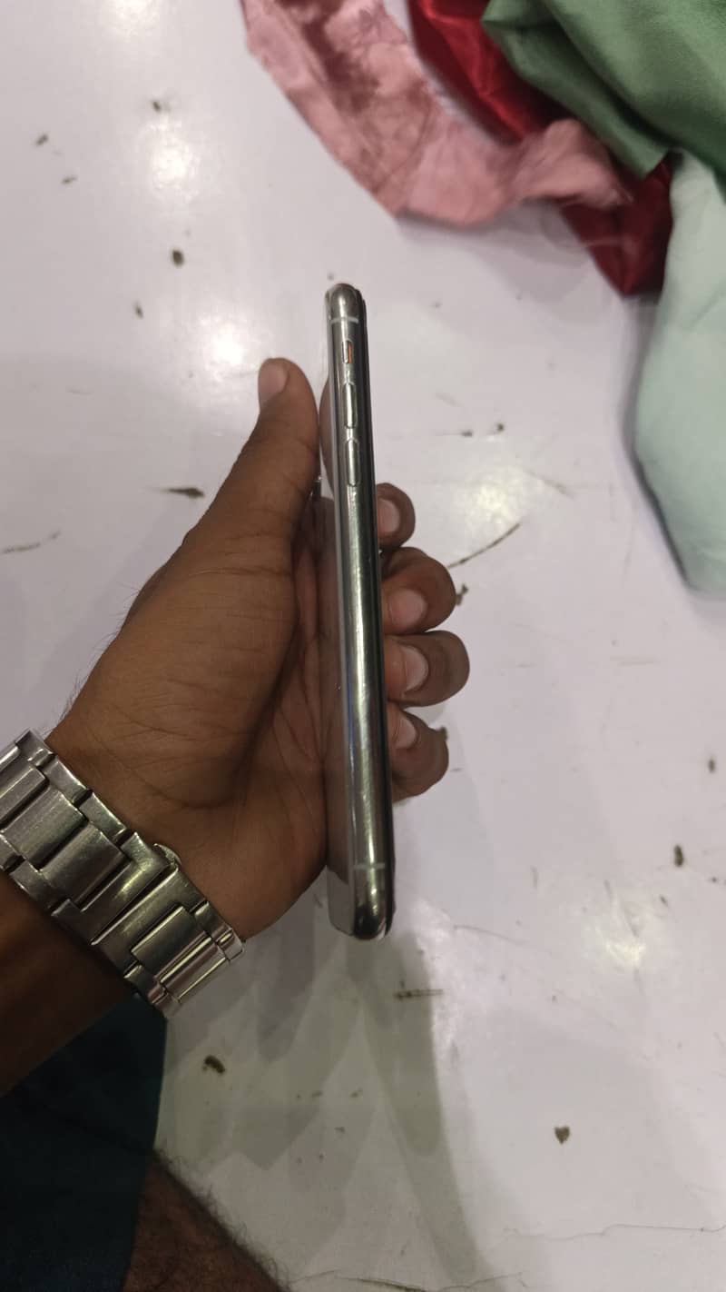 Apple iPhone X 9