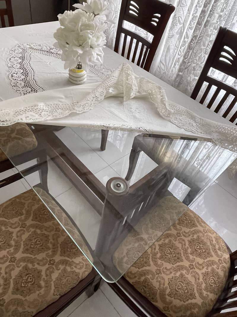 Dinning table chairs 4