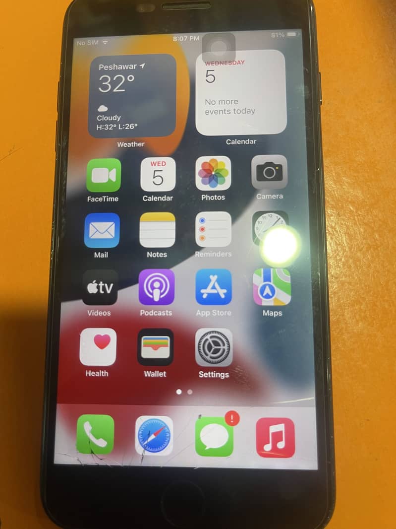 Apple iPhone 7 Plus 0