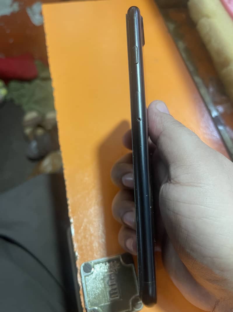 Apple iPhone 7 Plus 1