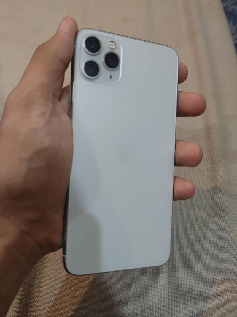 iPhone 11 Pro Max 0