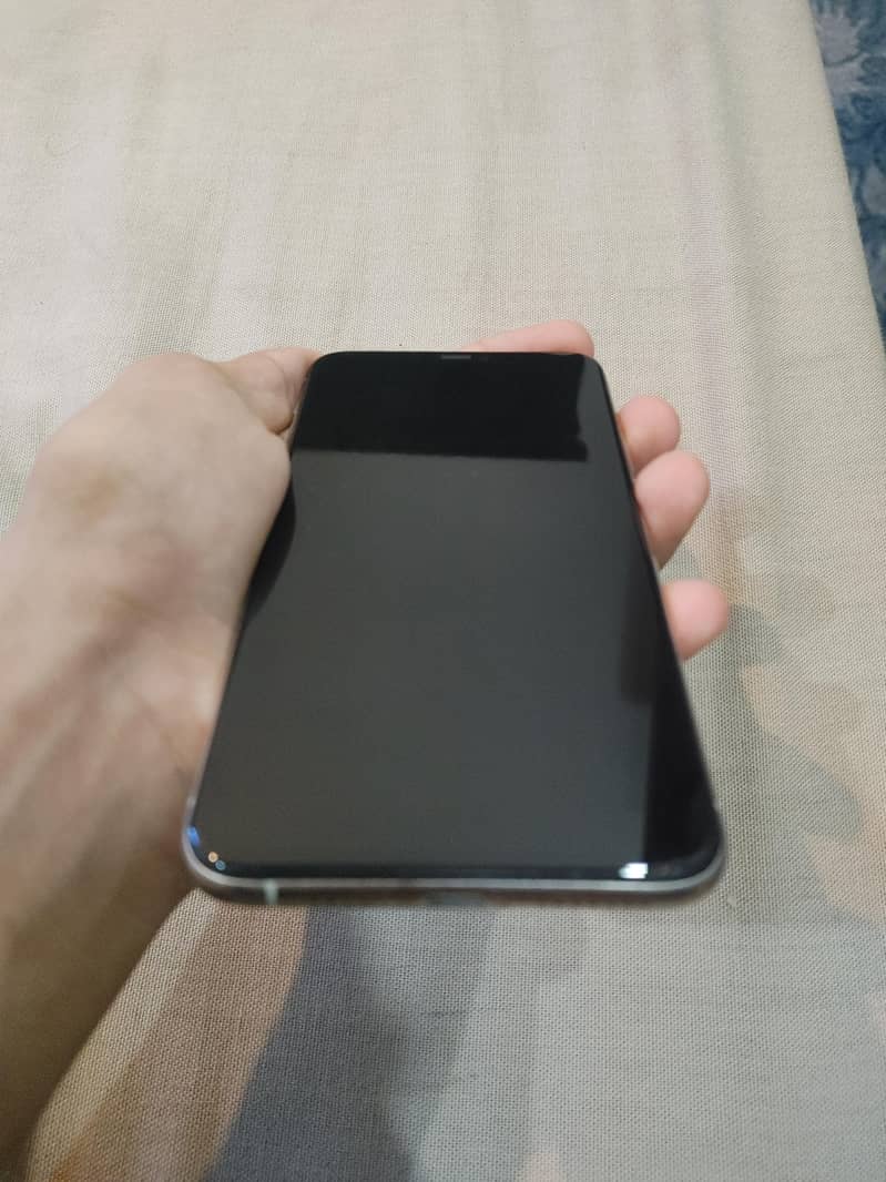 iPhone 11 Pro Max 2