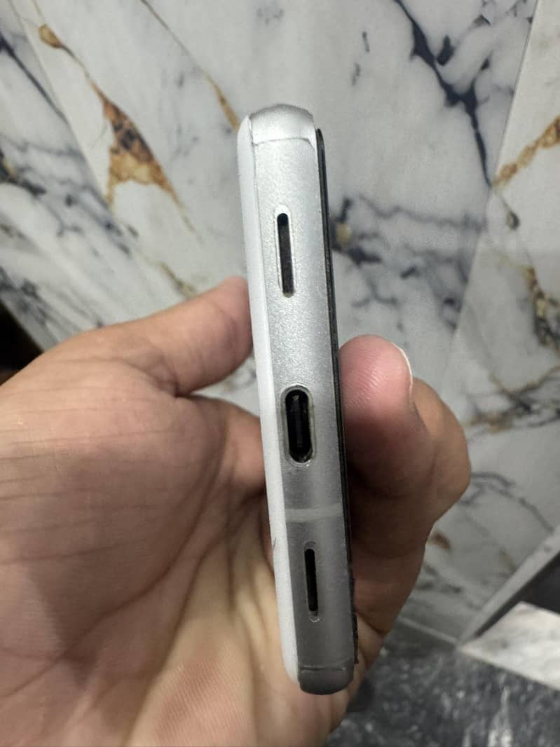 Google Pixel 7a 1