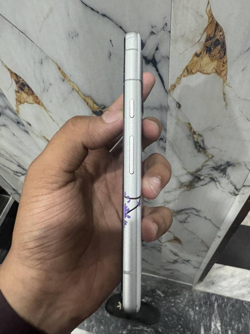 Google Pixel 7a 2