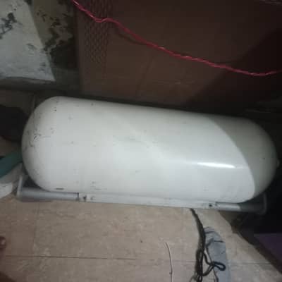 Car CNG Cylinder 55L Original – Good Condition